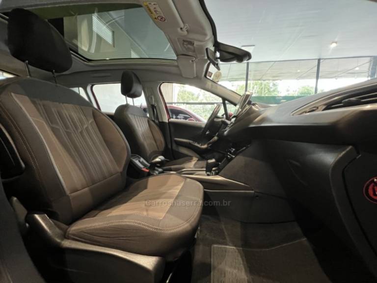 PEUGEOT - 2008 - 2018/2018 - Vermelha - R$ 65.900,00