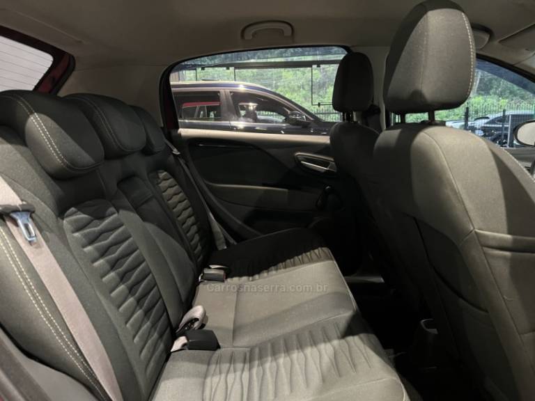 FIAT - PUNTO - 2015/2016 - Vermelha - R$ 46.900,00