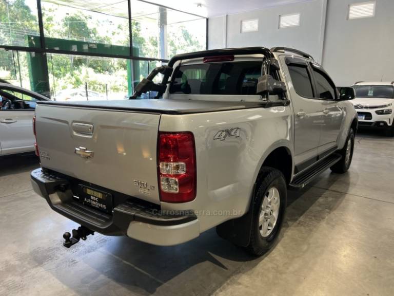 CHEVROLET - S10 - 2014/2015 - Prata - R$ 99.900,00
