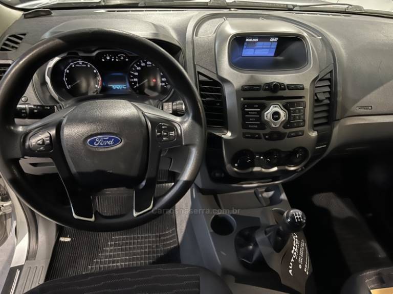 FORD - RANGER - 2013/2013 - Prata - R$ 77.900,00