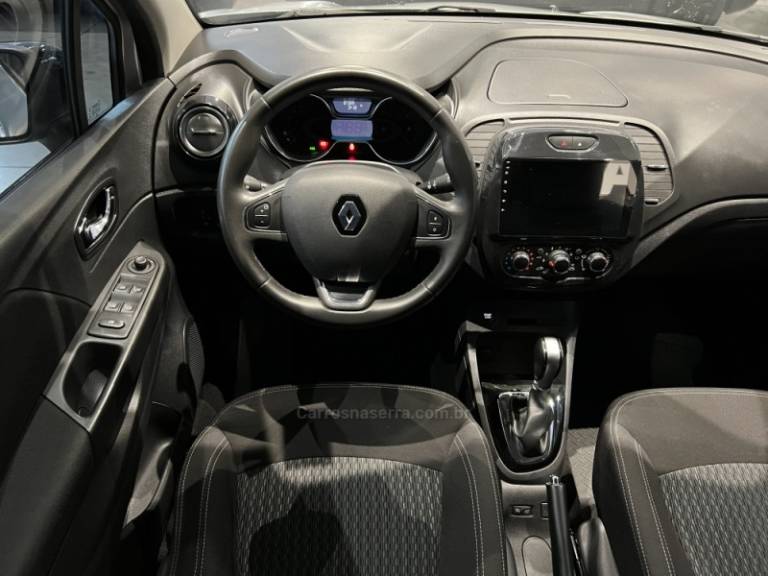 RENAULT - CAPTUR - 2018/2019 - Prata - R$ 72.900,00