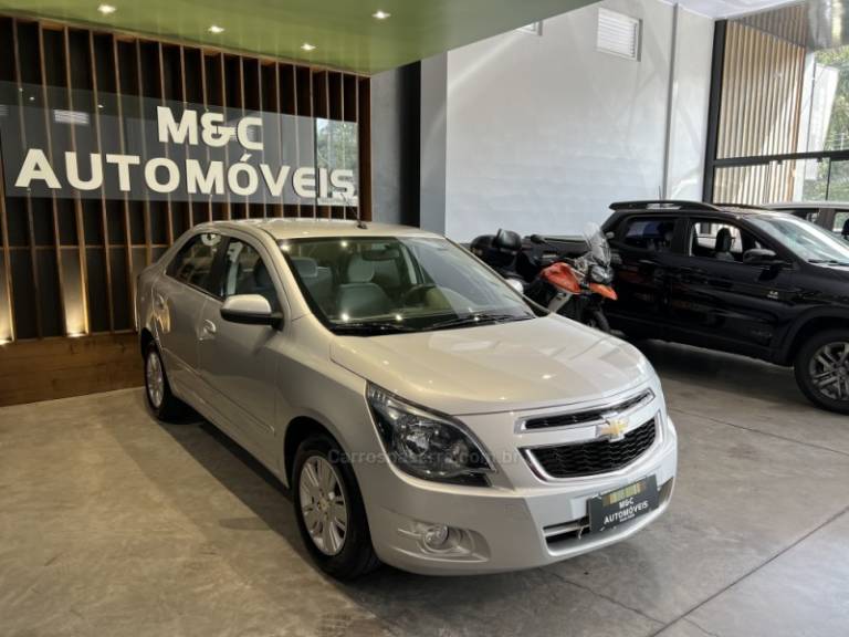 CHEVROLET - COBALT - 2014/2015 - Prata - R$ 45.900,00