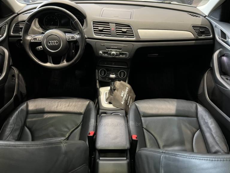 AUDI - Q3 - 2015/2016 - Branca - R$ 93.900,00