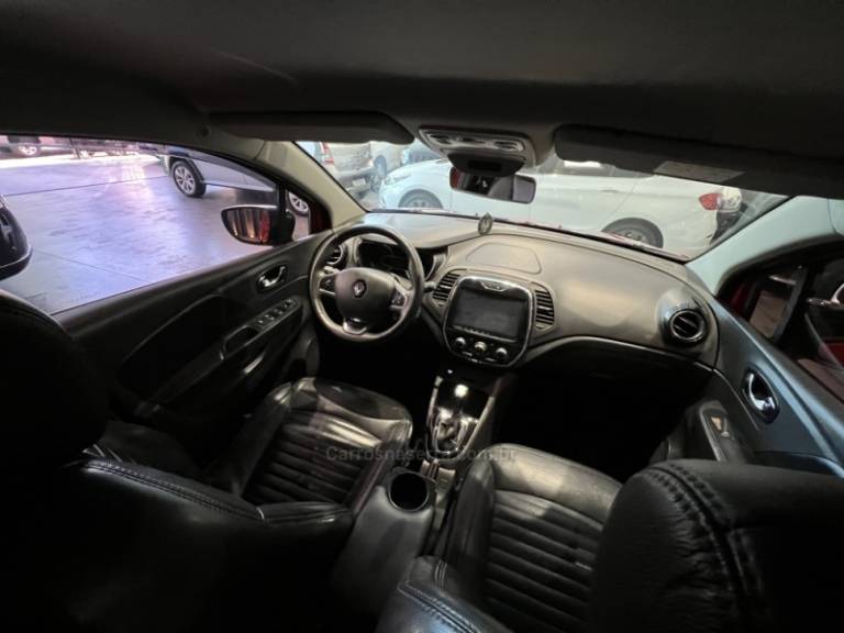 RENAULT - CAPTUR - 2019/2019 - Vermelha - R$ 73.900,00