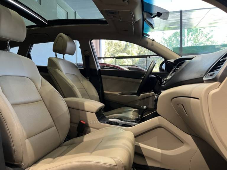HYUNDAI - TUCSON - 2021/2022 - Branca - R$ 119.900,00