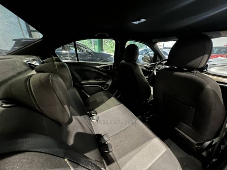 FIAT - CRONOS - 2022/2022 - Vermelha - R$ 70.900,00