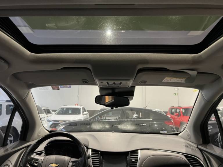 CHEVROLET - TRACKER - 2018/2018 - Cinza - R$ 89.900,00