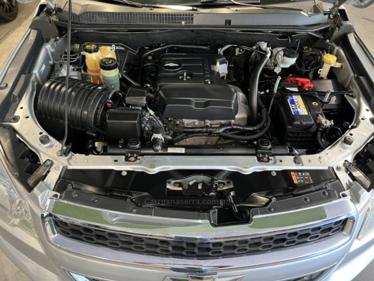 CHEVROLET - S10 - 2014/2015 - Prata - R$ 99.900,00