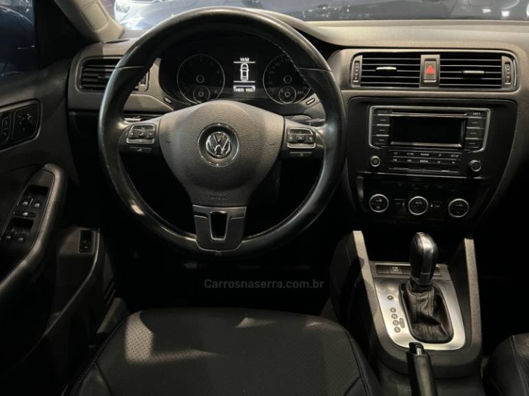 VOLKSWAGEN - JETTA - 2013/2013 - Preta - R$ 66.900,00