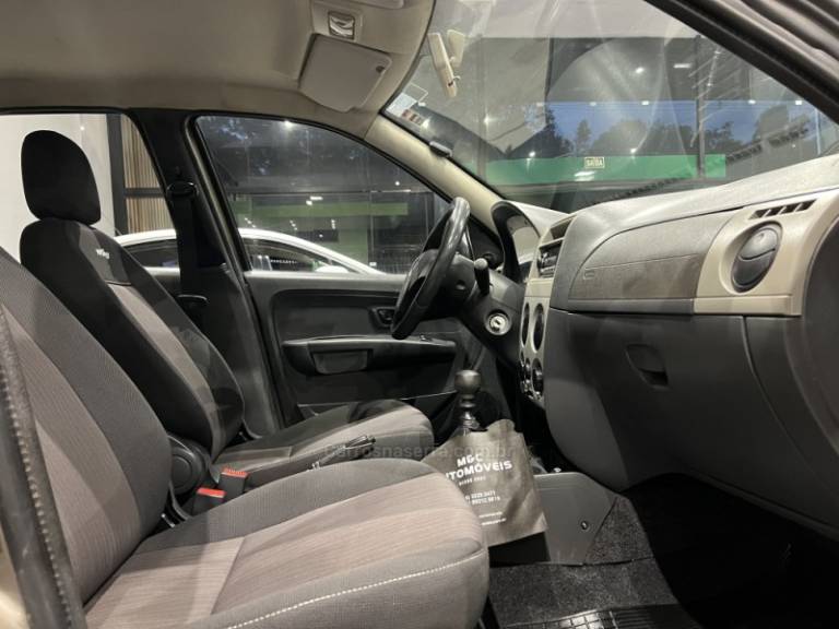 FIAT - PALIO - 2015/2015 - Cinza - R$ 32.900,00