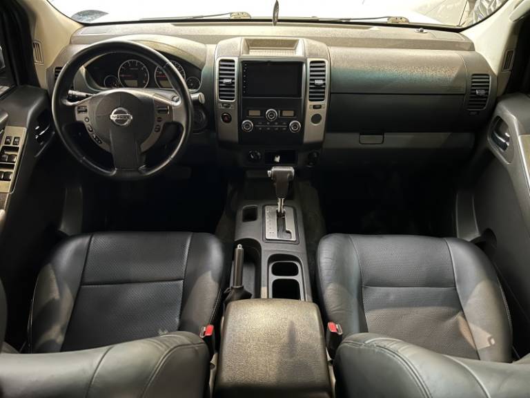 NISSAN - FRONTIER - 2014/2015 - Branca - R$ 102.900,00