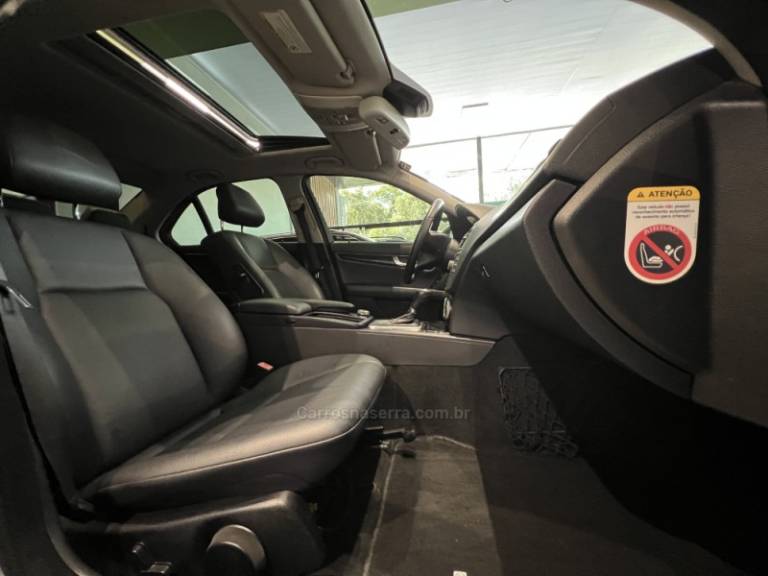 MERCEDES-BENZ - C 180 K - 2010/2010 - Prata - R$ 54.900,00
