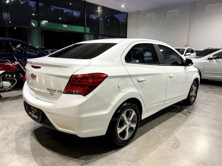 CHEVROLET - PRISMA - 2016/2017 - Branca - R$ 62.900,00