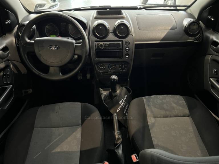 FORD - FIESTA - 2012/2012 - Vermelha - R$ 26.900,00