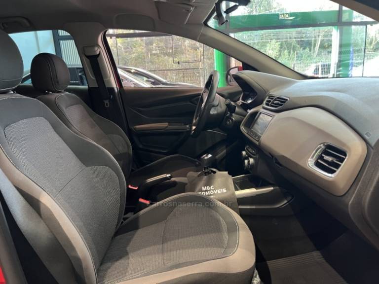 CHEVROLET - PRISMA - 2015/2015 - Vermelha - R$ 49.900,00
