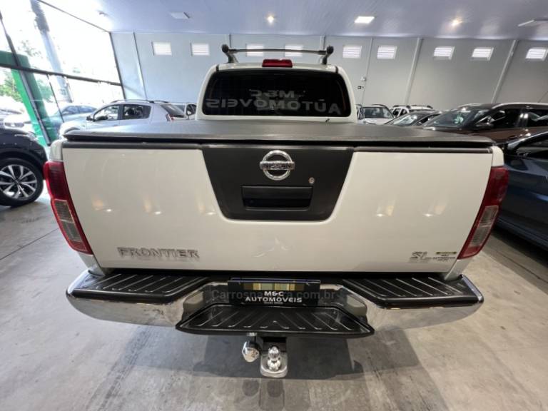 NISSAN - FRONTIER - 2014/2015 - Branca - R$ 102.900,00