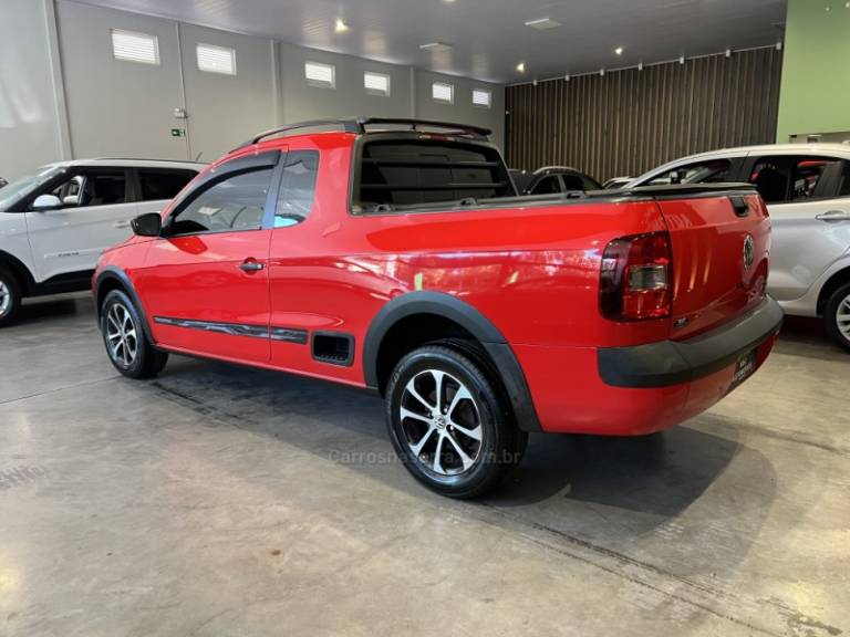 VOLKSWAGEN - SAVEIRO - 2012/2013 - Vermelha - R$ 48.900,00