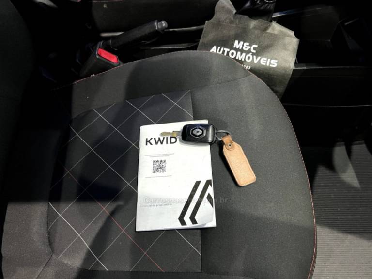 RENAULT - KWID - 2022/2023 - Prata - R$ 49.900,00