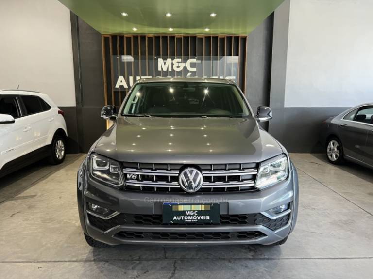 VOLKSWAGEN - AMAROK - 2018/2018 - Cinza - R$ 144.900,00