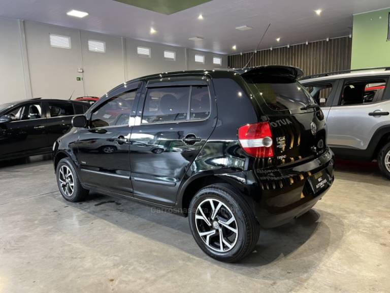 VOLKSWAGEN - FOX - 2009/2009 - Preta - R$ 22.900,00