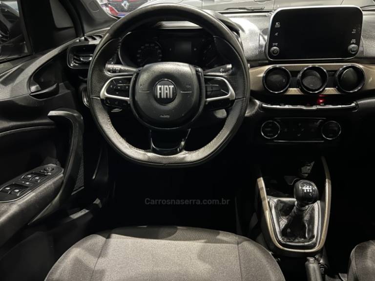 FIAT - CRONOS - 2022/2022 - Vermelha - R$ 70.900,00