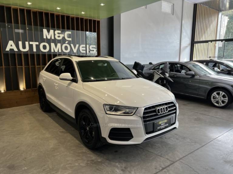 AUDI - Q3 - 2015/2016 - Branca - R$ 93.900,00
