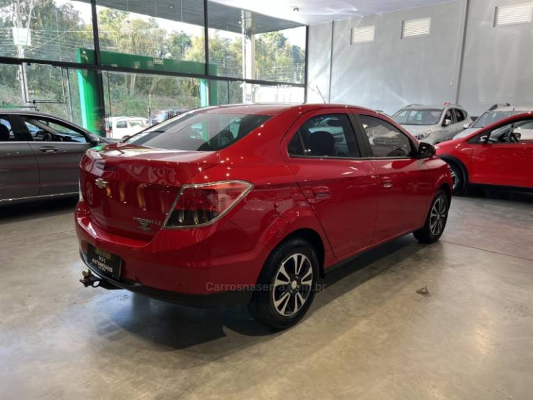 CHEVROLET - PRISMA - 2015/2015 - Vermelha - R$ 49.900,00