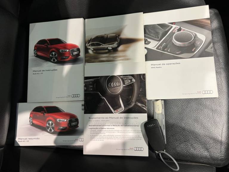 AUDI - A3 - 2014/2015 - Prata - R$ 89.900,00