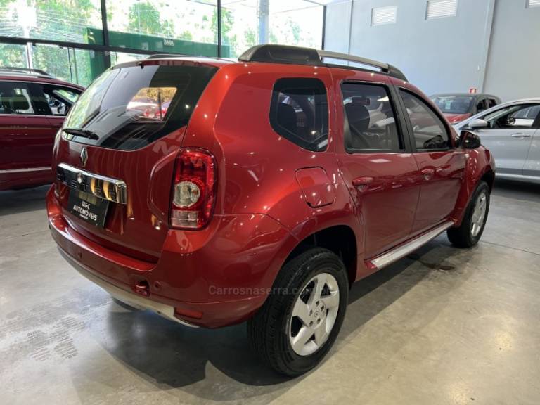 RENAULT - DUSTER - 2014/2015 - Vermelha - R$ 54.900,00