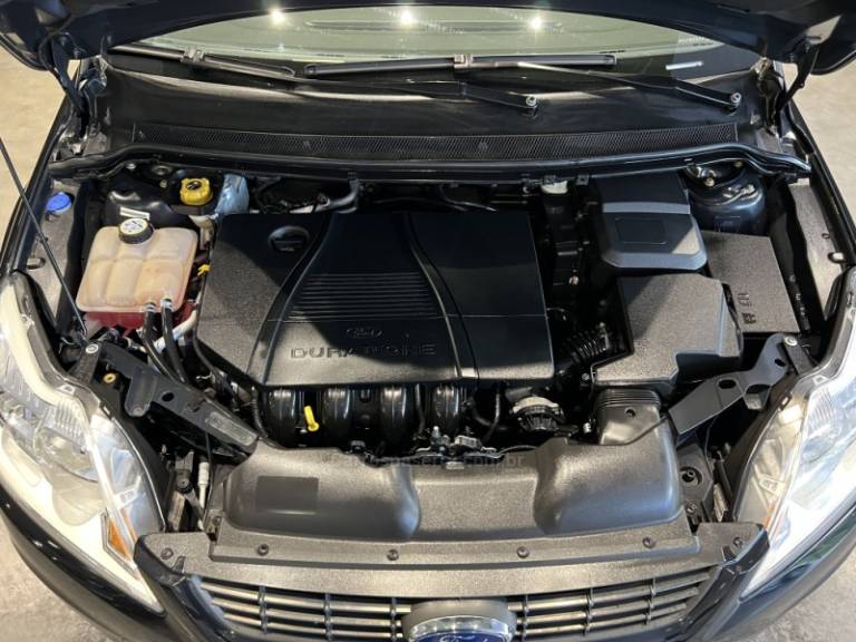 FORD - FOCUS - 2010/2011 - Preta - R$ 42.900,00