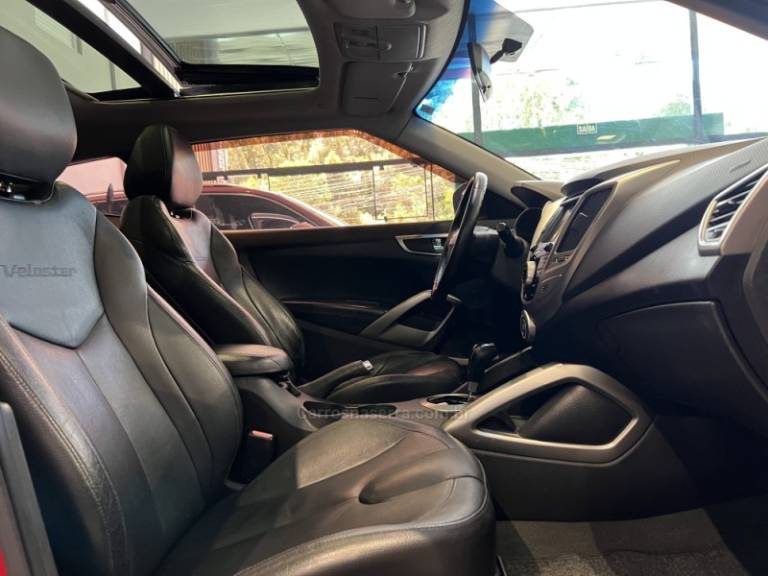 HYUNDAI - VELOSTER - 2011/2012 - Vermelha - R$ 57.900,00