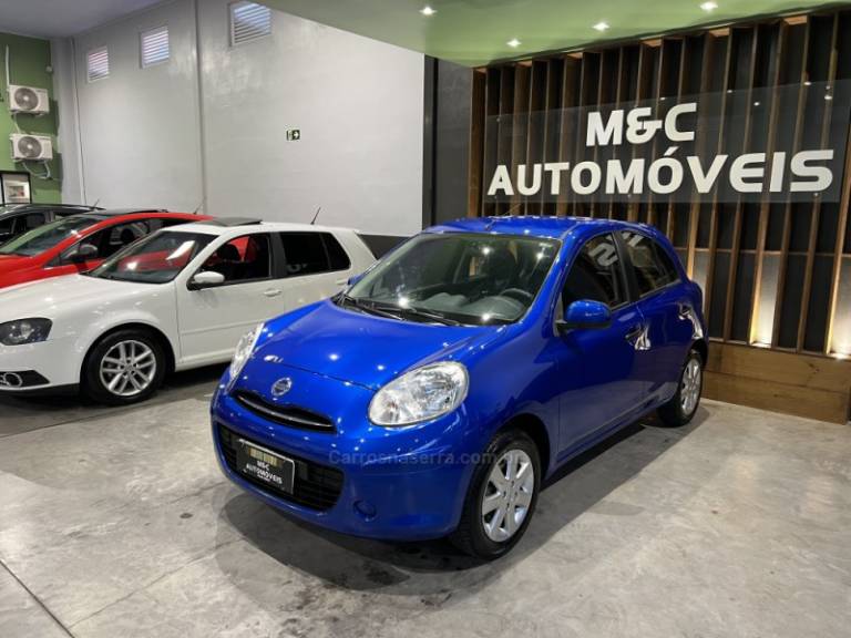 NISSAN - MARCH - 2011/2012 - Azul - R$ 35.900,00