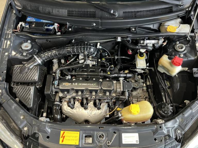 CHEVROLET - PRISMA - 2012/2012 - Preta - R$ 29.900,00