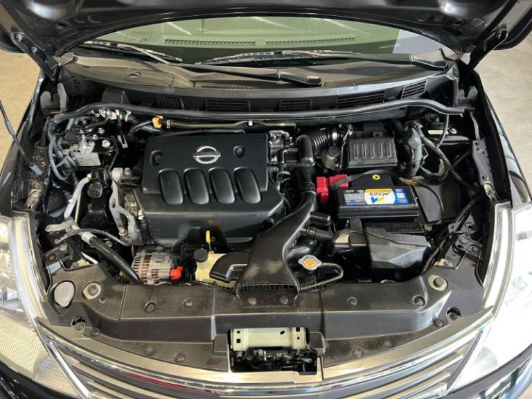 NISSAN - TIIDA - 2010/2011 - Preta - R$ 41.900,00