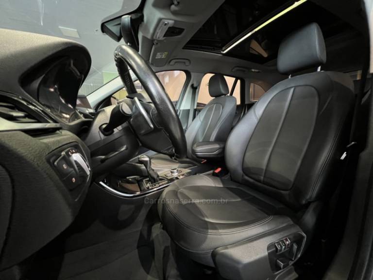 BMW - X1 - 2017/2018 - Cinza - R$ 124.900,00
