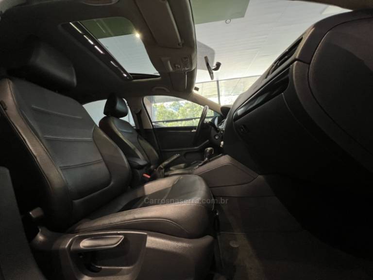 VOLKSWAGEN - JETTA - 2013/2013 - Preta - R$ 66.900,00