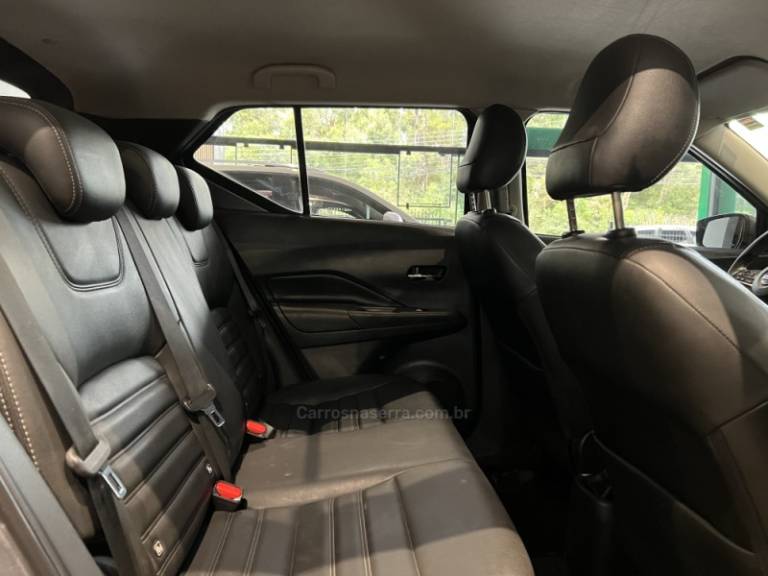 NISSAN - KICKS - 2022/2022 - Cinza - R$ 95.900,00