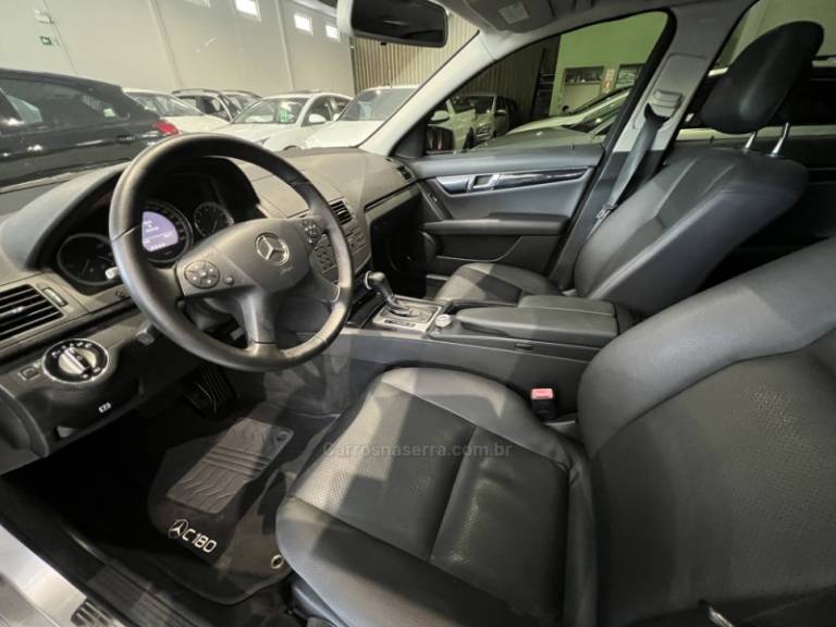 MERCEDES-BENZ - C 180 K - 2010/2010 - Prata - R$ 54.900,00