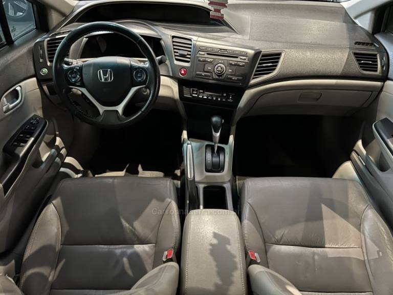 HONDA - CIVIC - 2014/2015 - Cinza - R$ 73.900,00