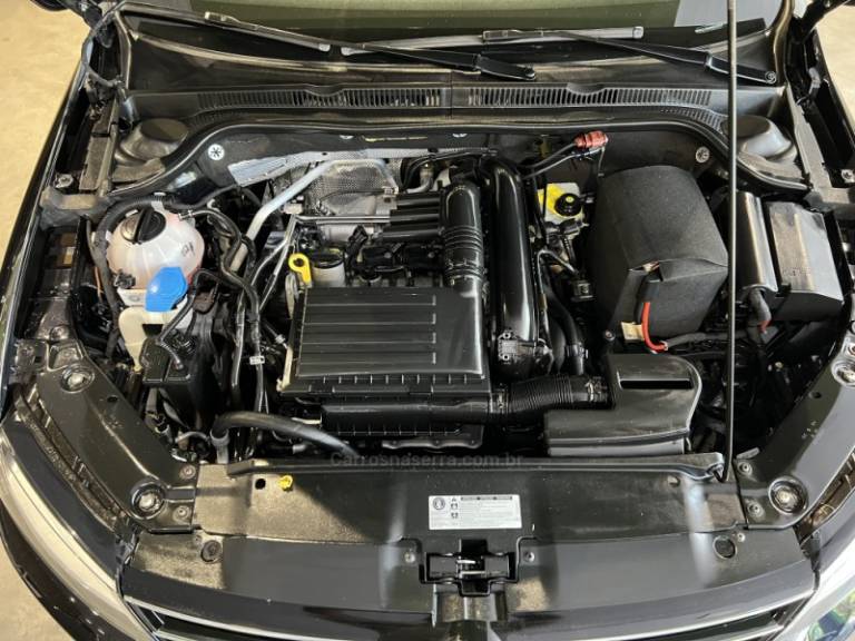VOLKSWAGEN - JETTA - 2017/2017 - Preta - R$ 83.900,00