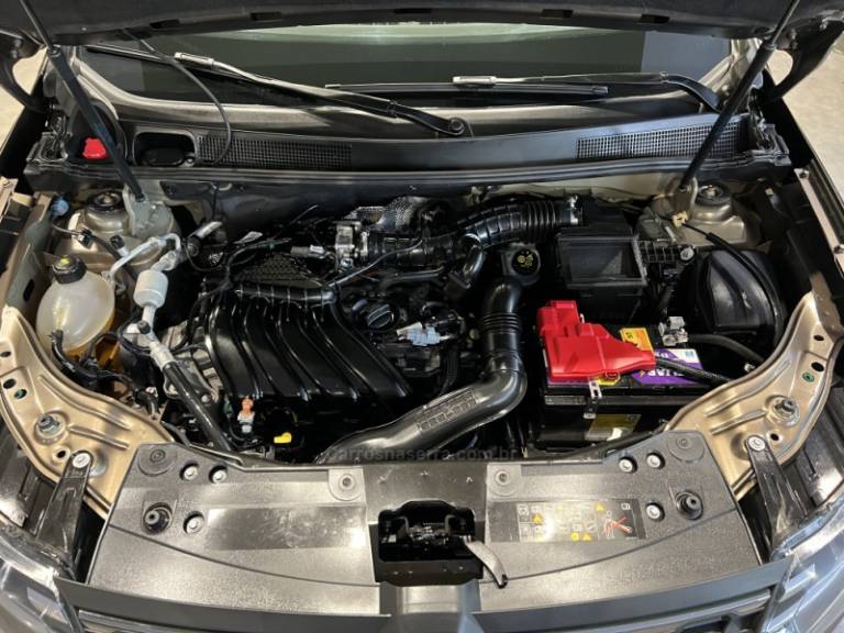RENAULT - DUSTER - 2020/2021 - Marrom - R$ 91.900,00