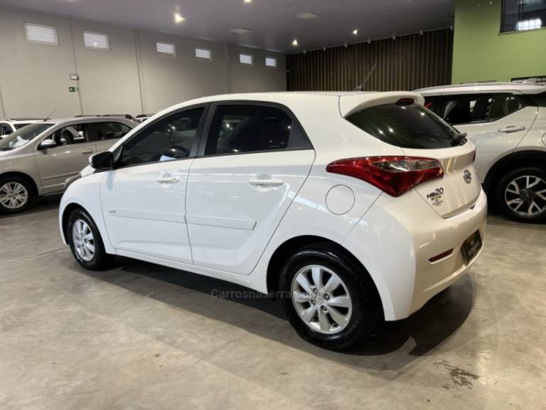 HYUNDAI - HB20 - 2014/2014 - Branca - R$ 41.900,00