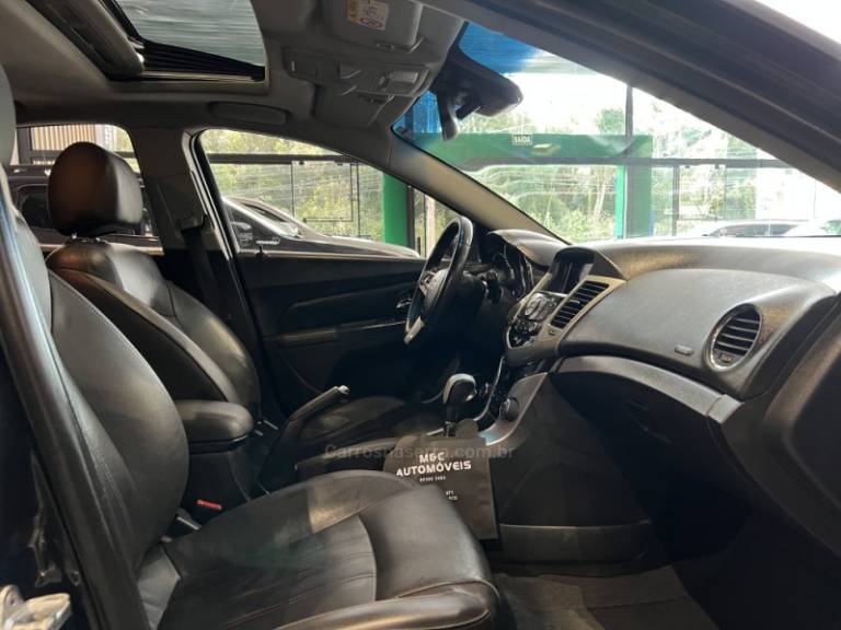 CHEVROLET - CRUZE - 2014/2014 - Preta - R$ 68.900,00