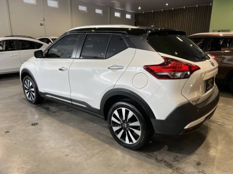 NISSAN - KICKS - 2019/2020 - Branca - R$ 84.900,00