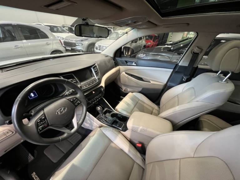 HYUNDAI - TUCSON - 2021/2022 - Branca - R$ 119.900,00