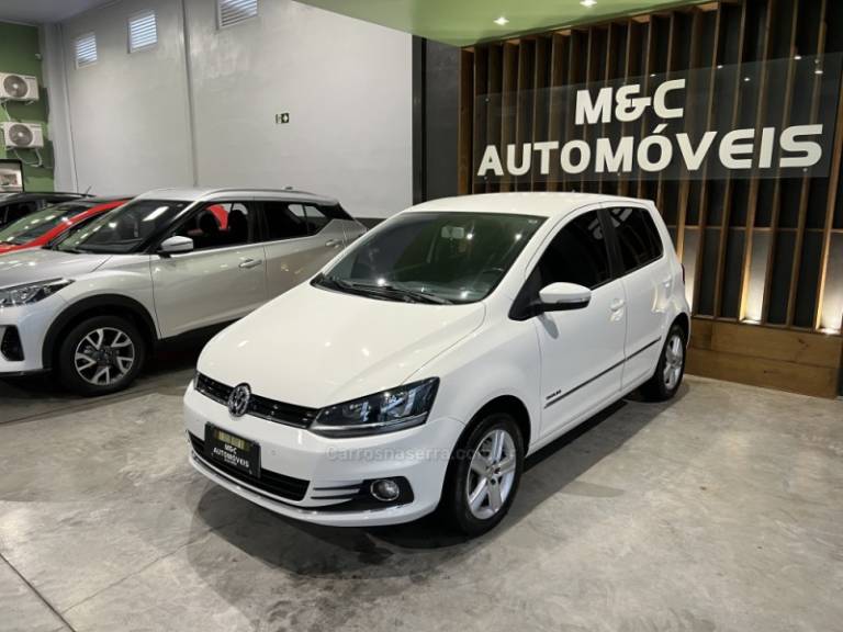 VOLKSWAGEN - FOX - 2015/2016 - Branca - R$ 52.900,00