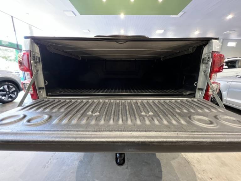 CHEVROLET - S10 - 2014/2015 - Prata - R$ 99.900,00