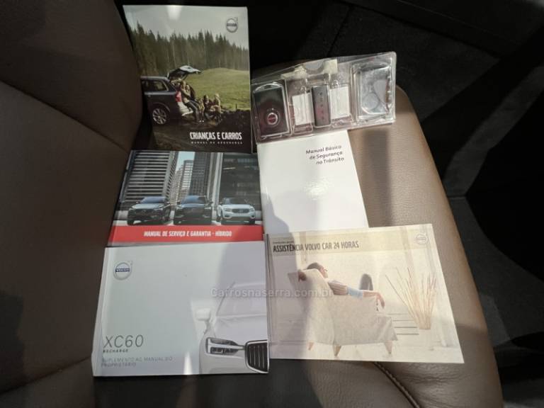 VOLVO - XC60 - 2021/2021 - Azul - R$ 186.900,00