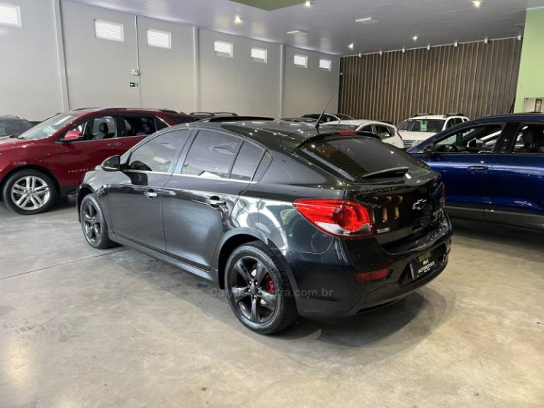 CHEVROLET - CRUZE - 2014/2014 - Preta - R$ 68.900,00
