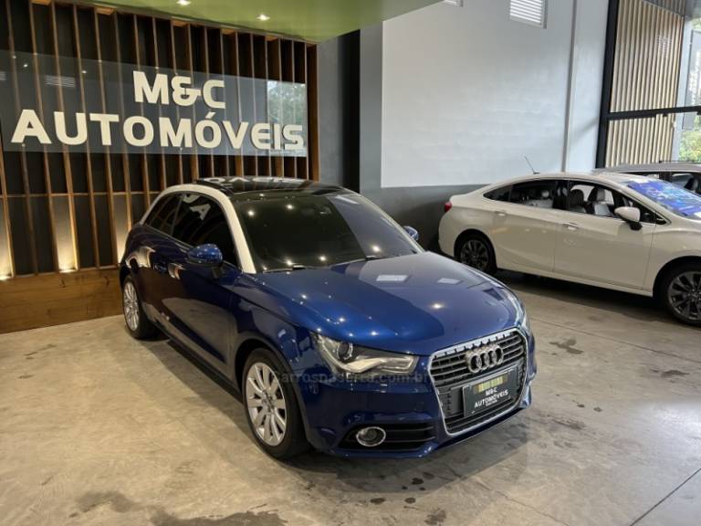 AUDI - A1 - 2011/2012 - Azul - R$ 62.900,00